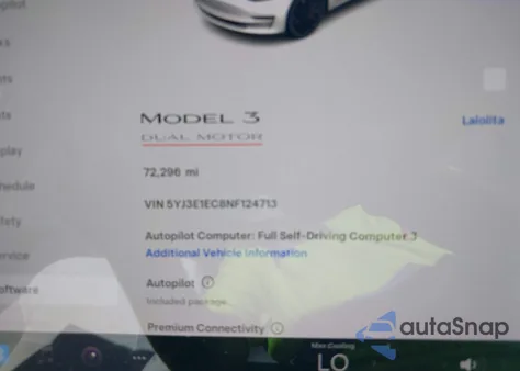 2022 Tesla Model 3 Performance Dual Motor All-Wheel Drive z USA, uszkodzony, nr VIN 5YJ3E1EC8NF124713